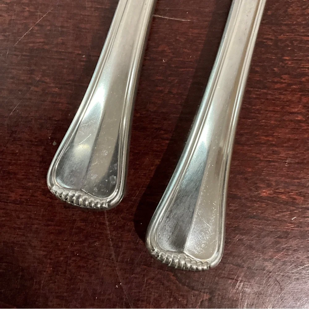 Set of 2 Towle Georgian House Oxford Scroll New French Dinner Knives 9 1/4”